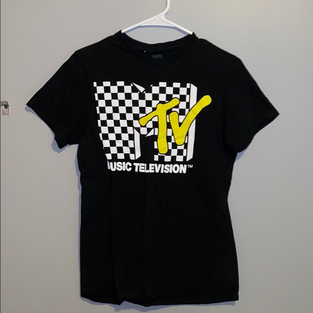 Tee shirt